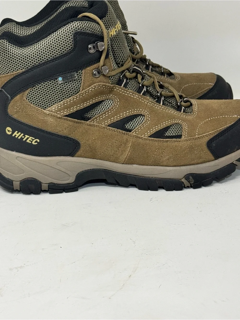 Hi-Tec Men'sBrown Hiking Boots - Durable Trail Footwear Dri-tec waterproof SZ 11